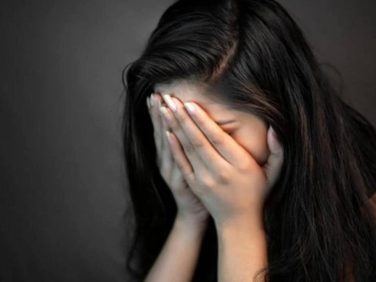 girl_1734483888822_1758112910677